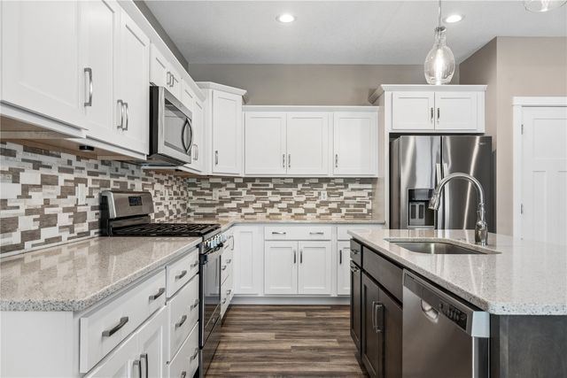 3520 Royal Drive SW, Cedar Rapids, IA 52404