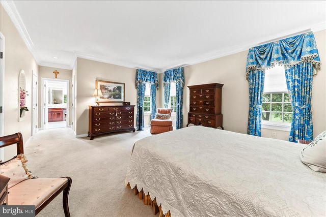 7 BOLINGBROKE RD, West Chester, PA 19382