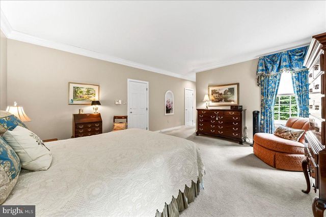 7 BOLINGBROKE RD, West Chester, PA 19382