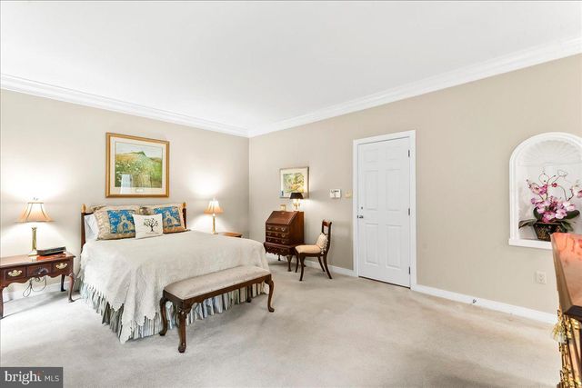 7 BOLINGBROKE RD, West Chester, PA 19382