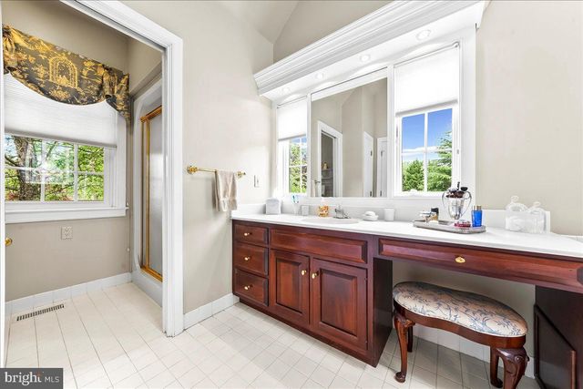 7 BOLINGBROKE RD, West Chester, PA 19382
