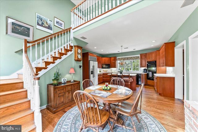 7 BOLINGBROKE RD, West Chester, PA 19382