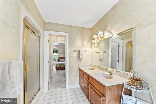 7 BOLINGBROKE RD, West Chester, PA 19382