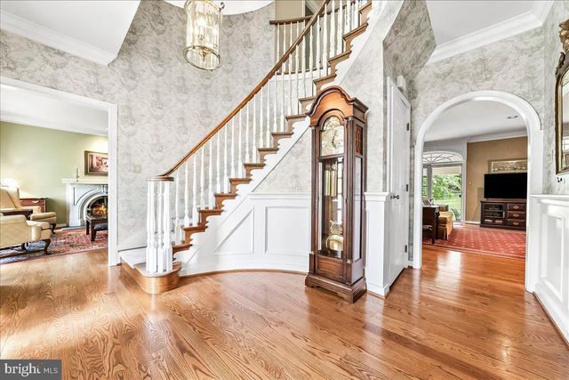 7 BOLINGBROKE RD, West Chester, PA 19382