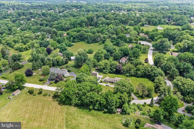 7 BOLINGBROKE RD, West Chester, PA 19382