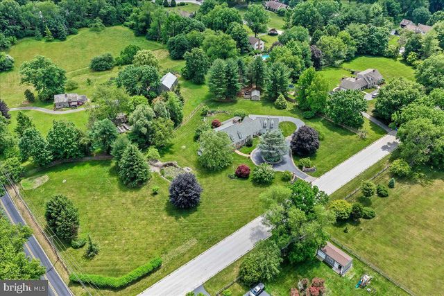 7 BOLINGBROKE RD, West Chester, PA 19382
