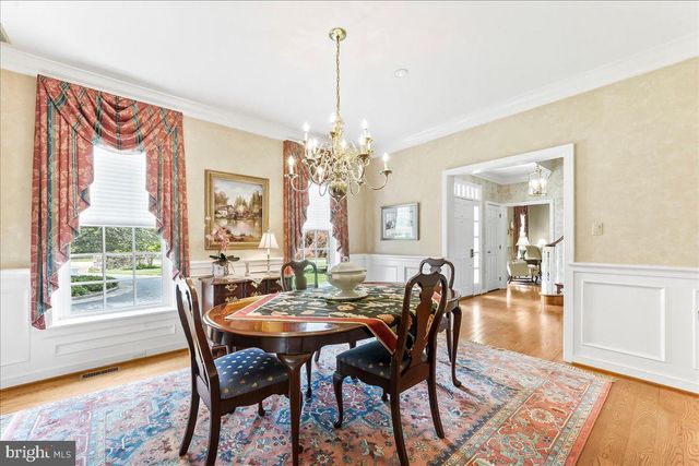 7 BOLINGBROKE RD, West Chester, PA 19382