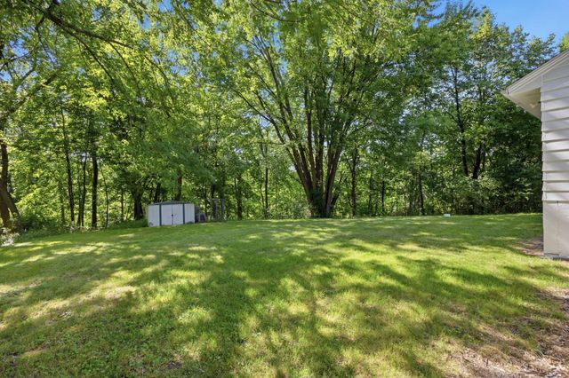 985 Sunnyfield Road N, Minnetrista, MN 55364