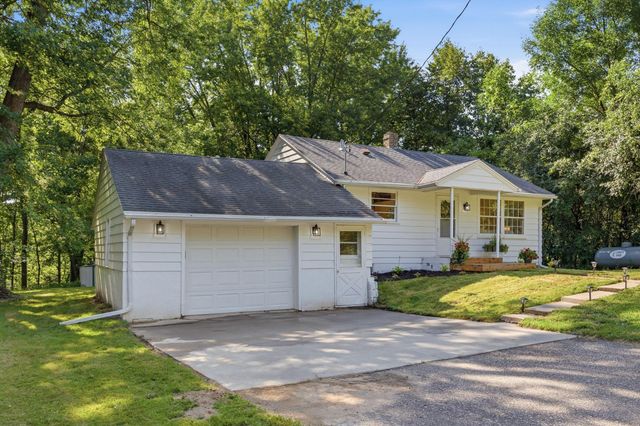 985 Sunnyfield Road N, Minnetrista, MN 55364