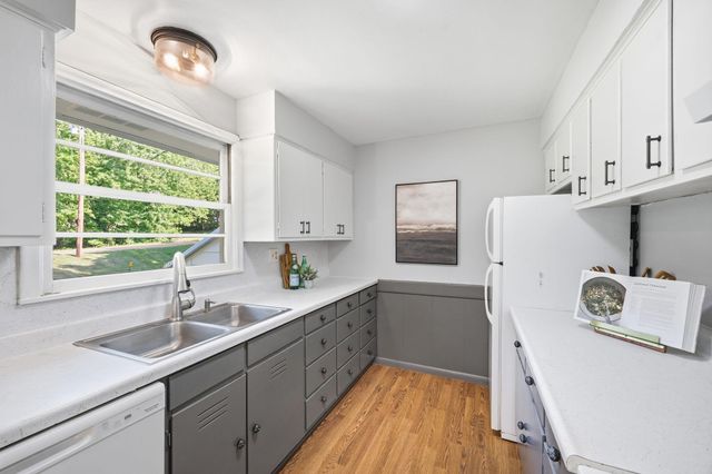 985 Sunnyfield Road N, Minnetrista, MN 55364