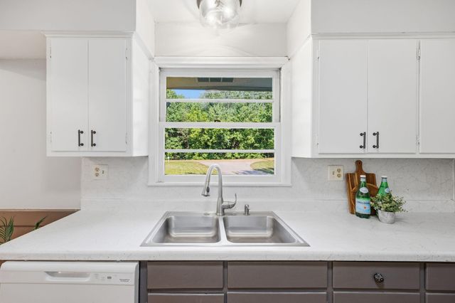 985 Sunnyfield Road N, Minnetrista, MN 55364