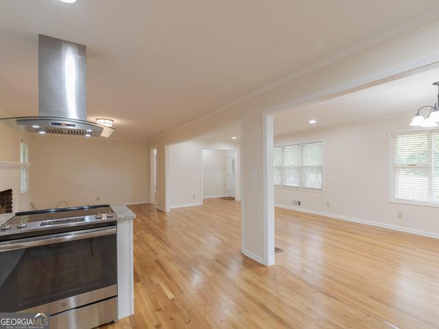 1110 Grimes Bridge Road, Roswell, GA 30075