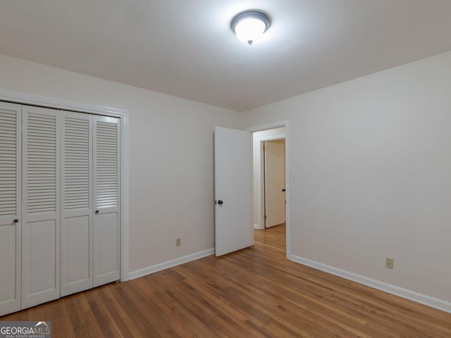 1110 Grimes Bridge Road, Roswell, GA 30075
