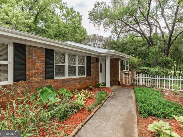 1110 Grimes Bridge Road, Roswell, GA 30075