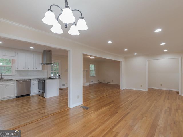 1110 Grimes Bridge Road, Roswell, GA 30075