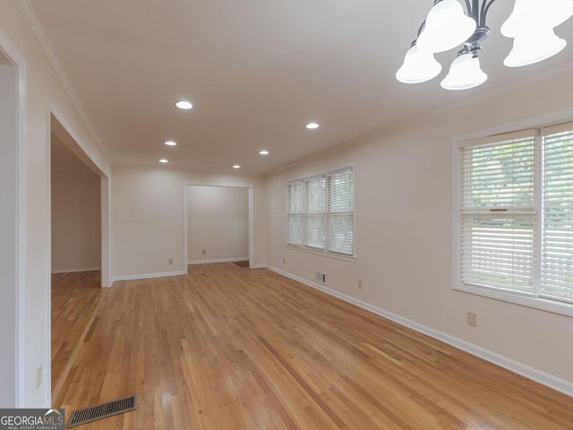 1110 Grimes Bridge Road, Roswell, GA 30075