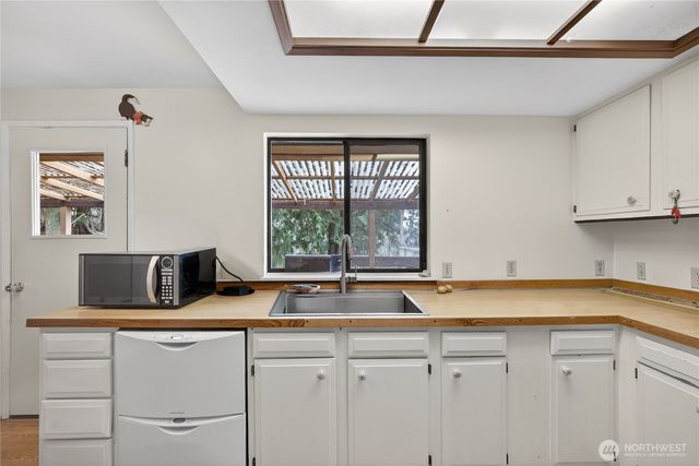 596 Forrest Way, Camano Island, WA 98282