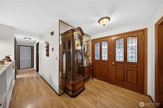 596 Forrest Way, Camano Island, WA 98282