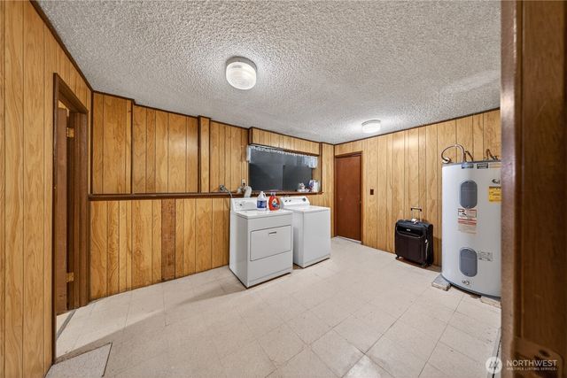 596 Forrest Way, Camano Island, WA 98282