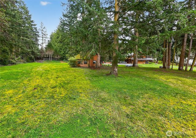 596 Forrest Way, Camano Island, WA 98282