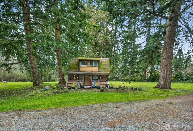 596 Forrest Way, Camano Island, WA 98282