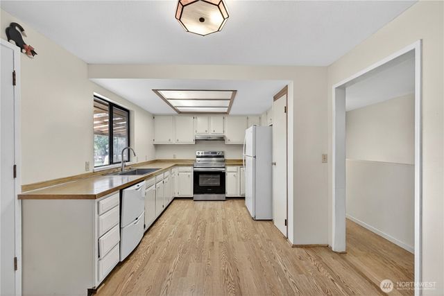 596 Forrest Way, Camano Island, WA 98282