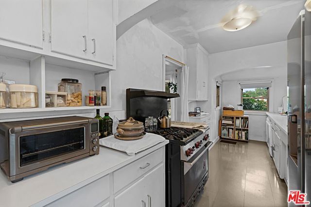 2138 Holmby Avenue, Los Angeles, CA 90025