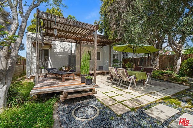 2138 Holmby Avenue, Los Angeles, CA 90025