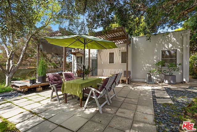 2138 Holmby Avenue, Los Angeles, CA 90025