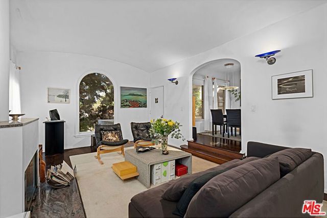 2138 Holmby Avenue, Los Angeles, CA 90025