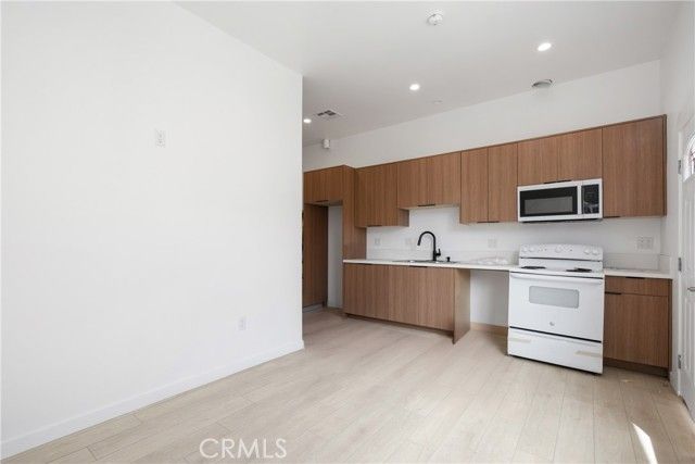 3929 Brighton, Los Angeles, CA 90062