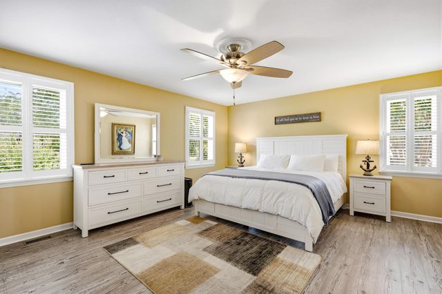 181 Live Oak Ln., Georgetown, SC 29440