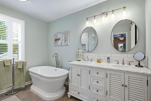 181 Live Oak Ln., Georgetown, SC 29440