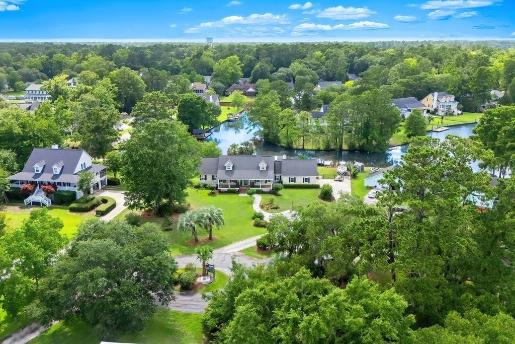 181 Live Oak Ln., Georgetown, SC 29440