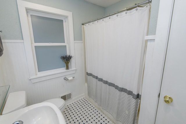 17460 Burnet STREET, Brookfield, WI 53045