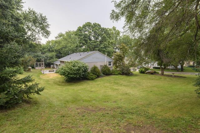 17460 Burnet STREET, Brookfield, WI 53045