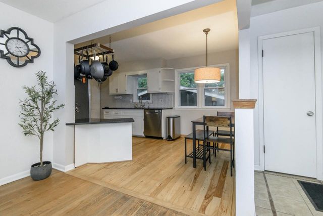 17460 Burnet STREET, Brookfield, WI 53045