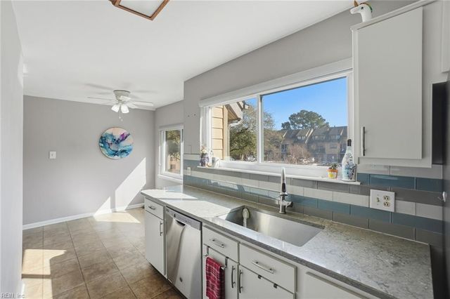 2203 Hermit Thrush LN, Virginia Beach, VA 23455