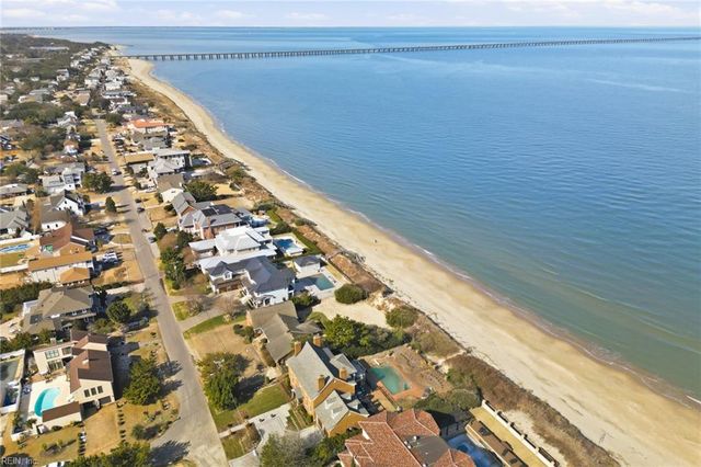 2203 Hermit Thrush LN, Virginia Beach, VA 23455