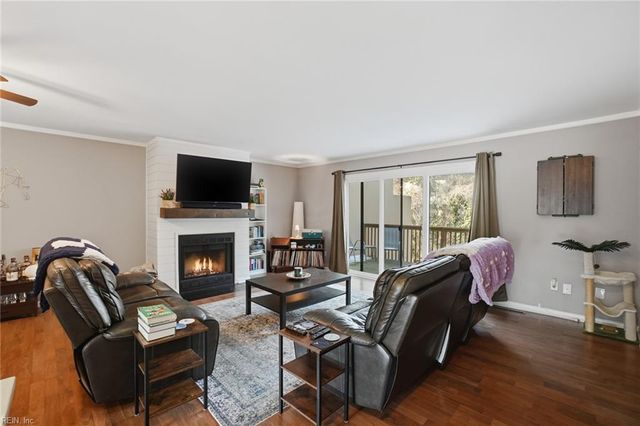 2203 Hermit Thrush LN, Virginia Beach, VA 23455