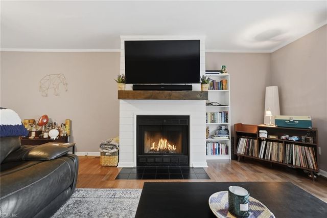 2203 Hermit Thrush LN, Virginia Beach, VA 23455