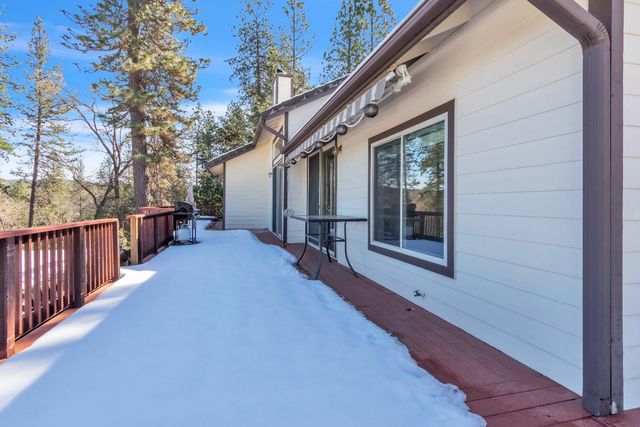 19665 Eagle Ridge Rd, Foresthill, CA 95631