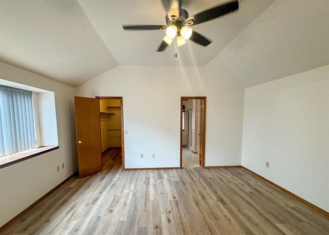 10041 Aberdeen Lane, Yukon, OK 73099