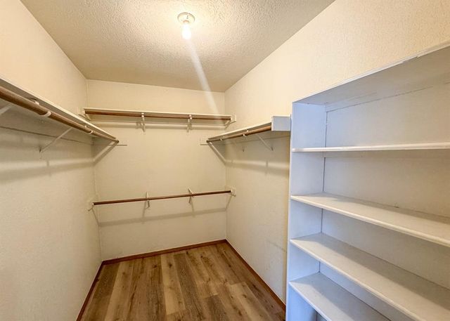 10041 Aberdeen Lane, Yukon, OK 73099