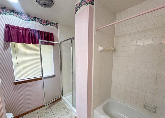 10041 Aberdeen Lane, Yukon, OK 73099