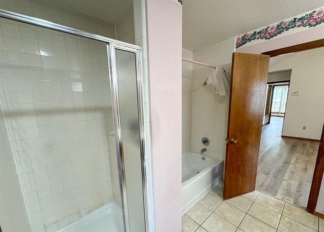 10041 Aberdeen Lane, Yukon, OK 73099