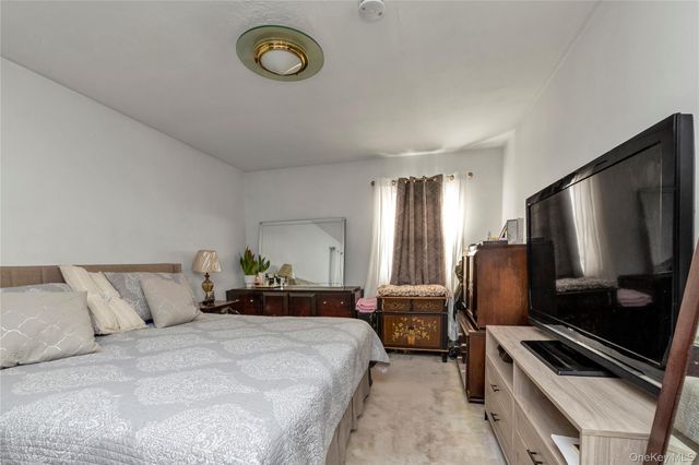 15040 16th Road, Whitestone, NY 11357