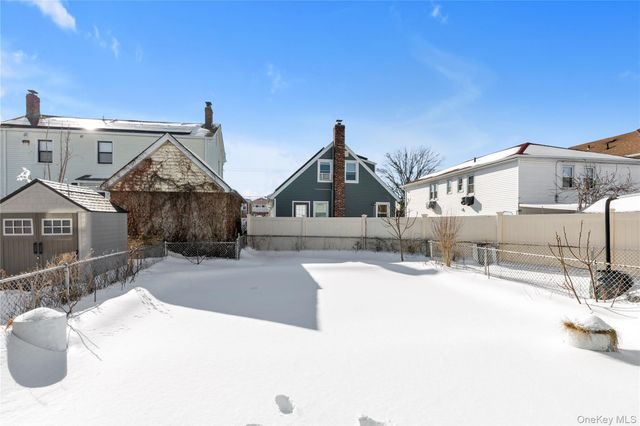 15040 16th Road, Whitestone, NY 11357