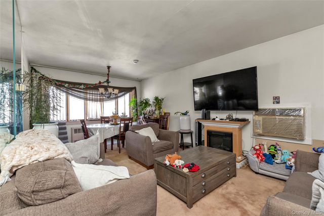 15040 16th Road, Whitestone, NY 11357