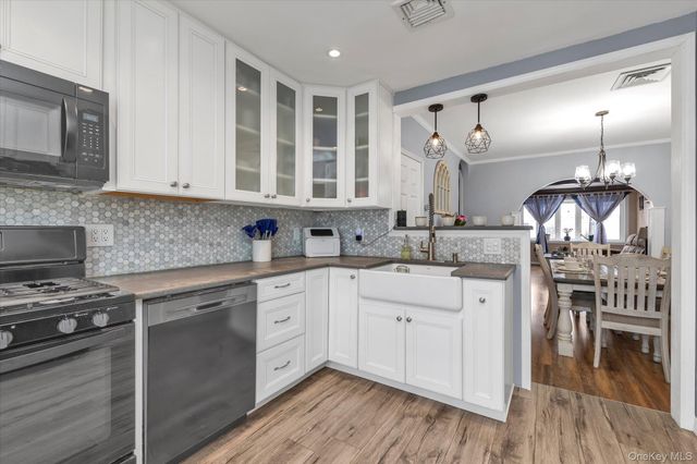 24715 89th Avenue, Bellerose, NY 11426